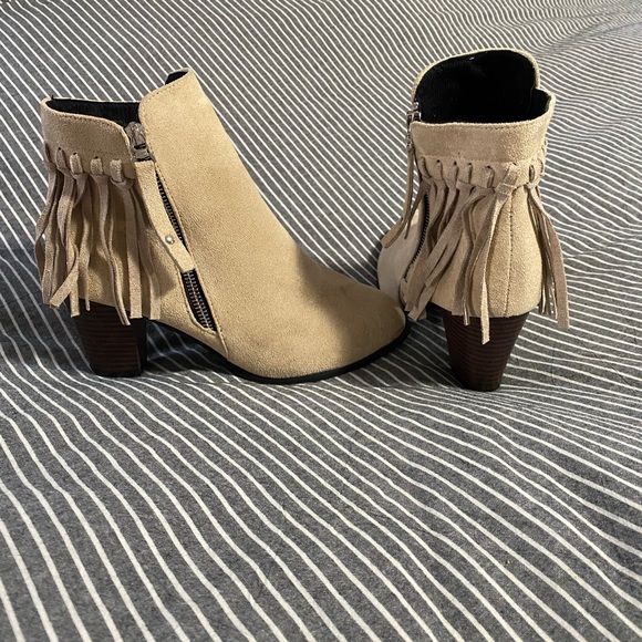 Fringe booties - Picture 2 of 3